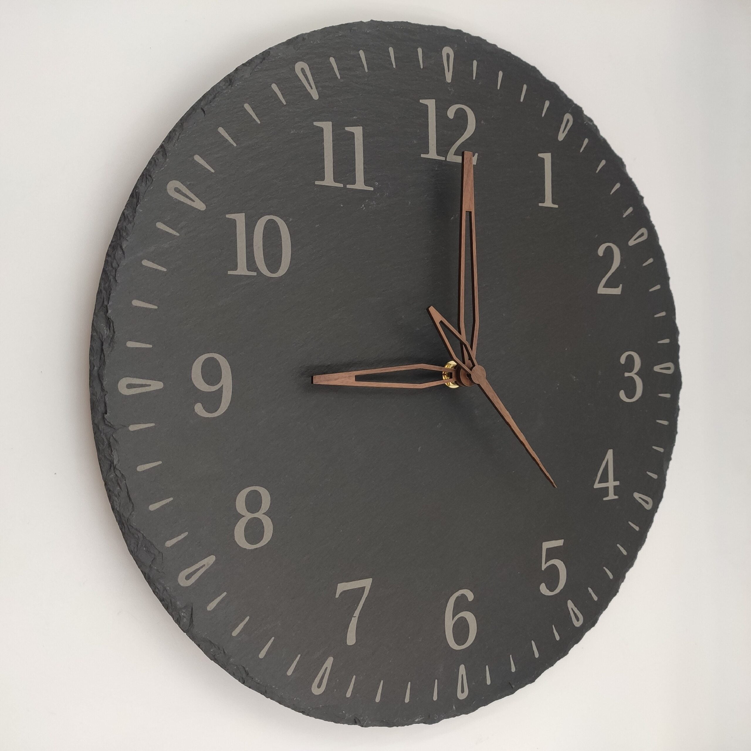 Schiefer Wanduhr „It'Slate - 12“ - Durchmesser 35 cm – Bild 2