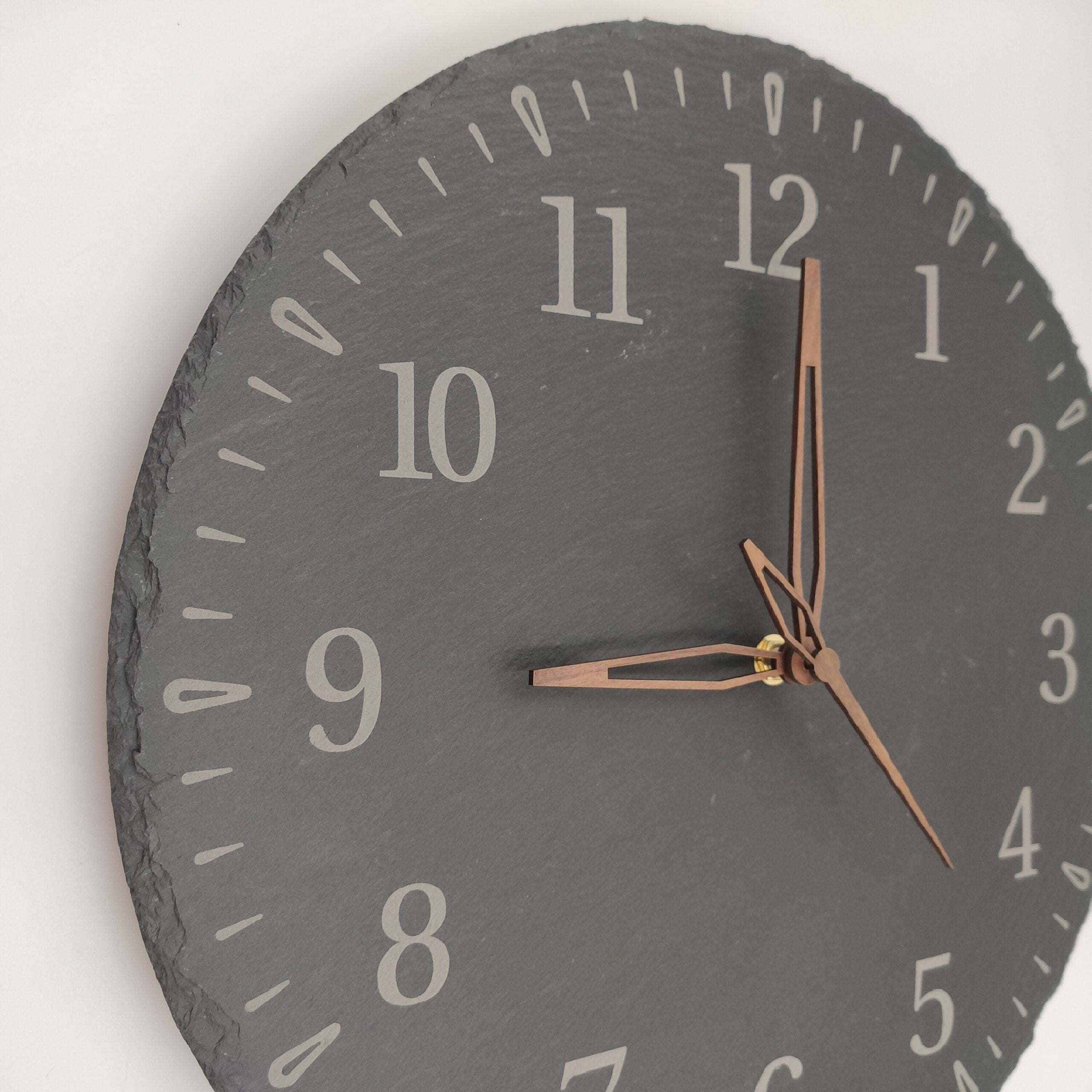 Schiefer Wanduhr „It'Slate - 12“ - Durchmesser 35 cm – Bild 3
