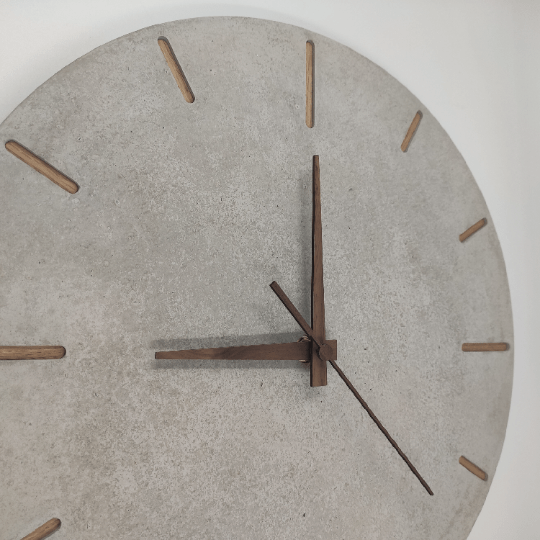 Betonuhr „Balance“ - Nature - mit Echtholz Inlays – Bild 2