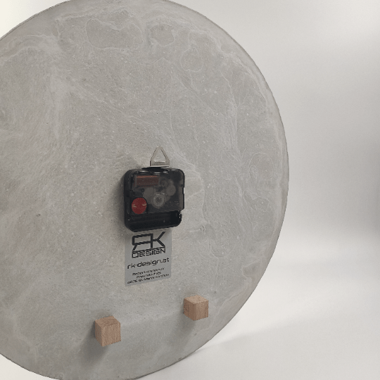 Betonuhr „Balance“ - Nature - mit Echtholz Inlays – Bild 3