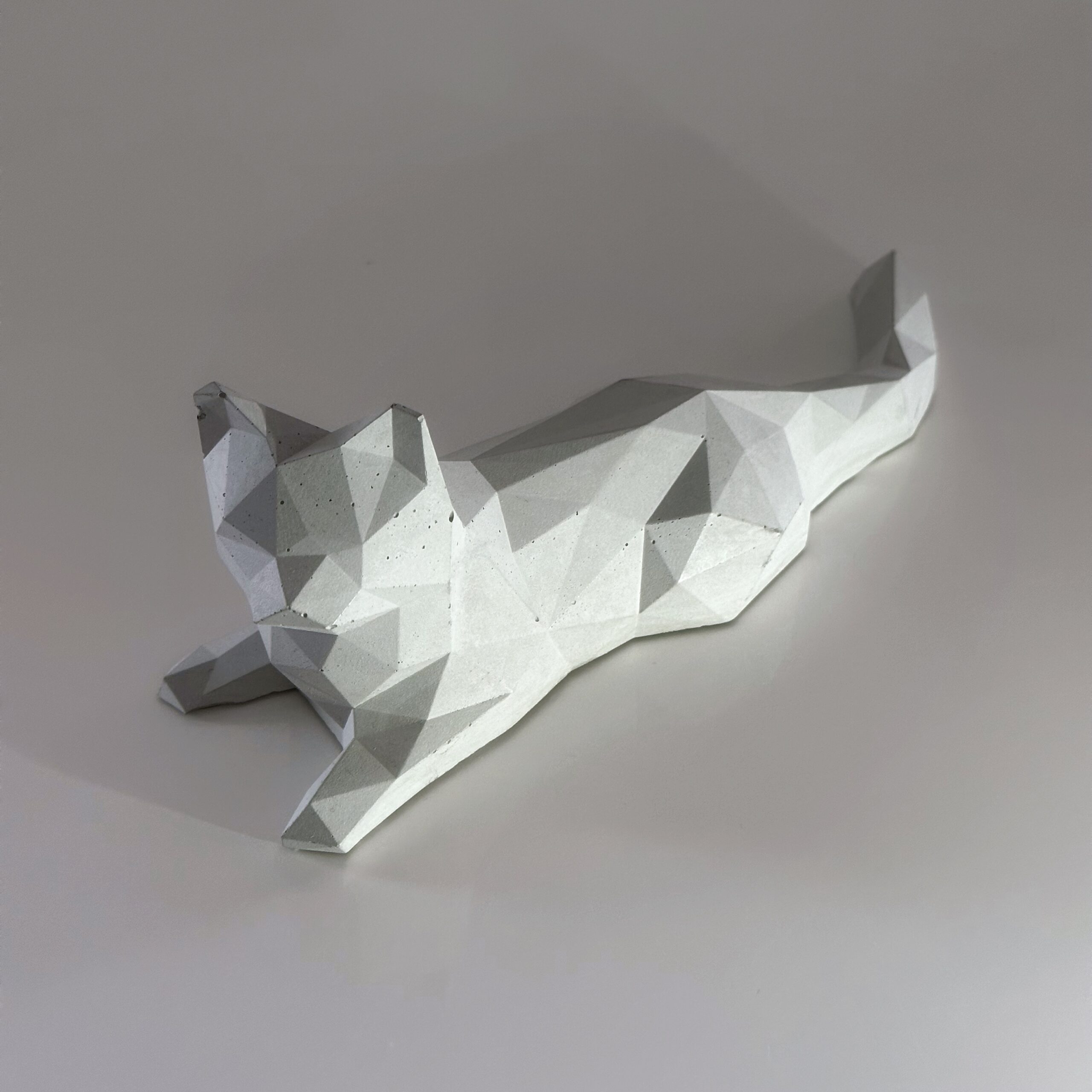Beton Katze "Low Poly" – Bild 2