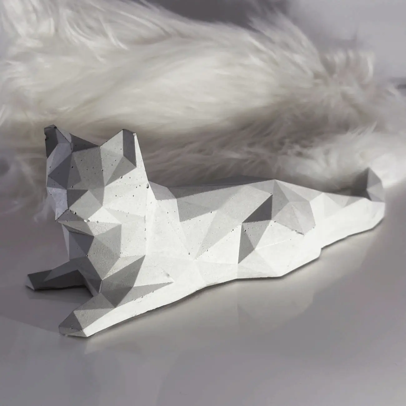 Beton Katze "Low Poly"